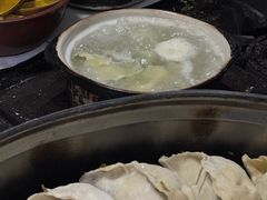 -小许三鲜砂锅馄饨店(家多乐烟酒店)