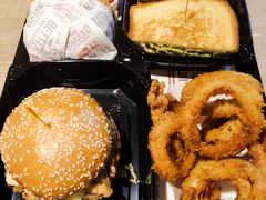 -The Habit Burger Grill 哈比特汉堡(复兴soho店)