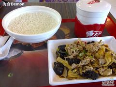 唔多好吃嘅斋-72街红烧排骨饭(海珠丽影广场店)