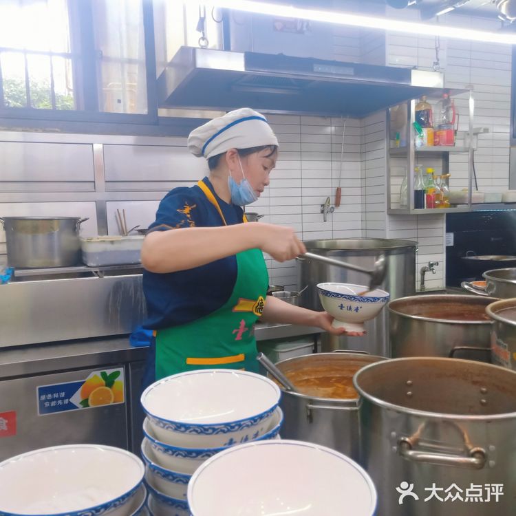 去米粉街嗦一碗常德壹德壹米粉