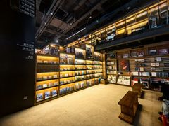 -半山书局(新世纪商城店)