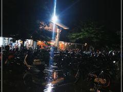 -席娜卡琳火车铁道夜市