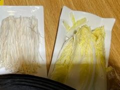 -茸梅路右拐龙虾-农家菜(松江店)