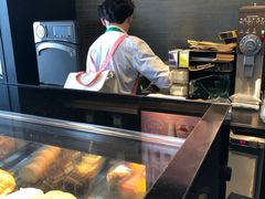 -星巴克臻选(莘庄仲盛店)