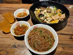 -万记麻辣烫国展总店