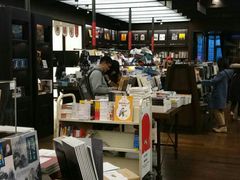 -诚品(信义店)