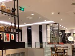 大堂-必胜客(证大大拇指店)