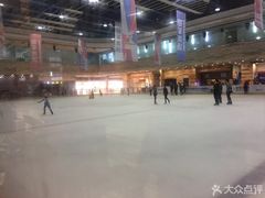 -冠军冰场(环球中心店)