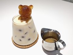 泡澡小熊拿铁-露露家咖啡店