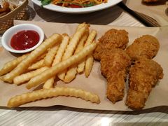 -必胜客(证大大拇指店)