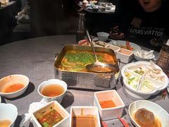 -左庭右院鲜牛肉火锅黑金店(陆家嘴中心店)