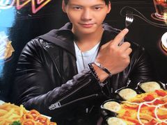 -必胜客(WOW中心城店)