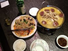 -靠山屯东北农家菜(八龙桥雅苑店)