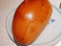 酥软猪仔包-维园悦谱·海派家常菜(乌鲁木齐南路店)