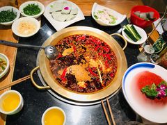 -潮火锅·麻辣牛肉火锅(观音桥方圆·LIVE店)