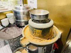 现磨的芝麻酱-鲜潭蒸汽石锅鱼(五道口购物中心店)