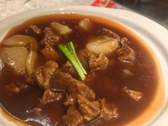 鲍汁萝卜牛腩煲-留半山·香港食堂(啦啦宝都店)