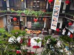-蔼若春.传承三十年云南菜(金碧公园店)