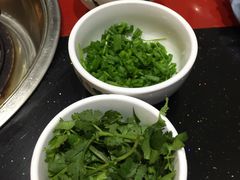 -南渝食府.墨脱石锅松茸鸡