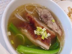 鸭肉米线-喜粤8号(四海唐人街店)