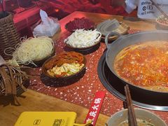 -赵美丽·重庆社区火锅·直营店(火车东站·中豪国际店)