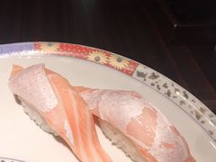 三文鱼腩握-山葵家·创意料理(EFC欧美广场店)