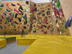 -问山MountQuest攀岩馆