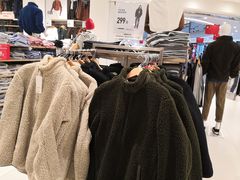 -优衣库(石家庄裕华万达广场店)