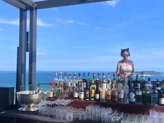 -瑰丽酒店·海吧·天际下午茶·现场DJ·天台酒吧