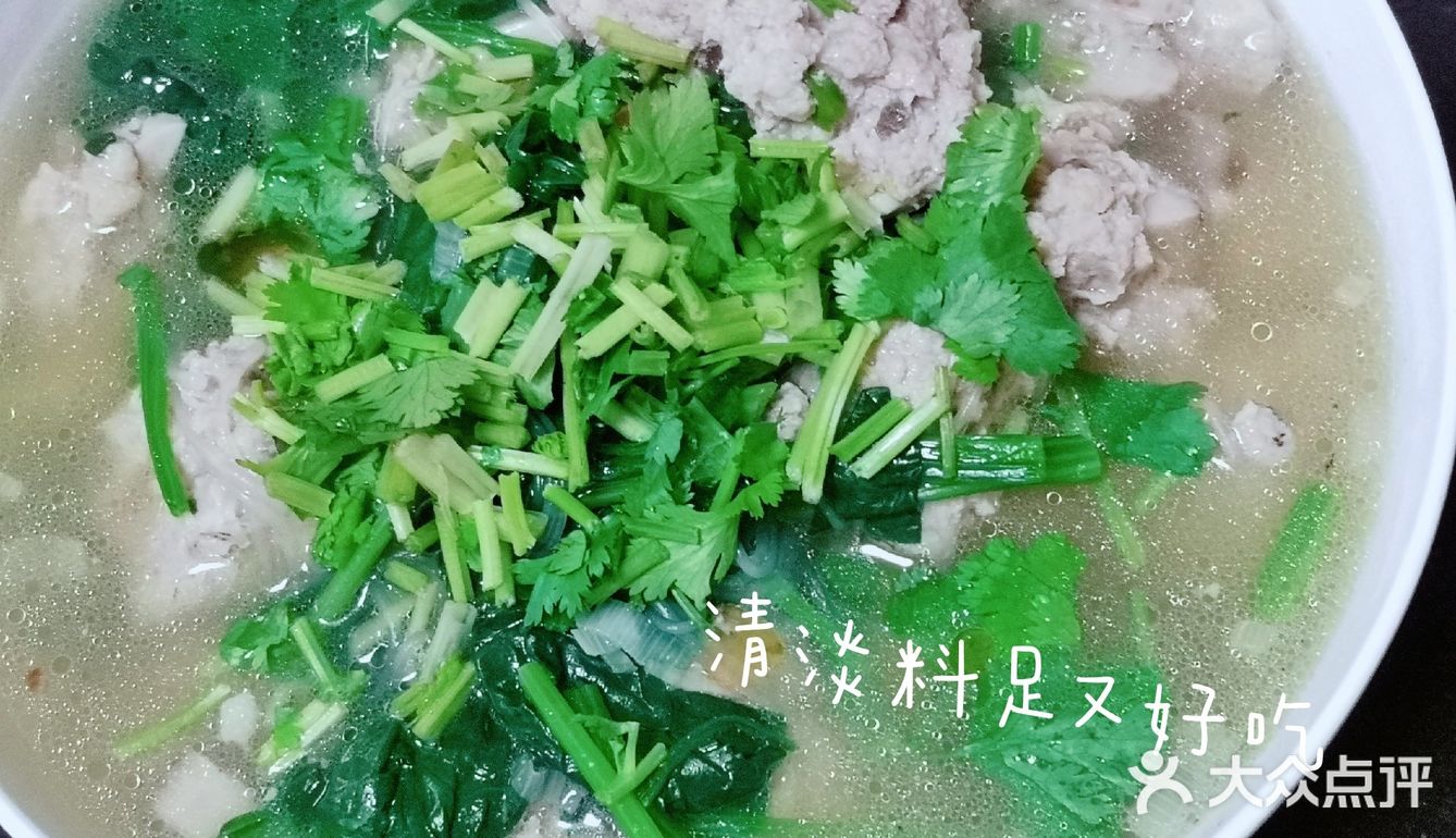 快手家常汤菜【菠菜粉丝丸子汤】