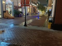 -王府井奥莱临潼小镇(临潼店)