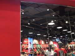 -PUMA品牌自营折扣店(武汉永旺梦乐城店)