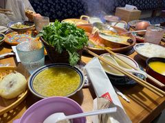 -洱火云南酸菜牛肉火锅(石景山当代商城店)