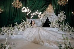 -欣薇婚纱(新源乐汇城店)