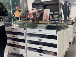 -龙之吻专业刺青·手工耳洞·纹身去色