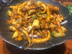 干锅八爪鱼-徽三说·土徽菜·中国徽菜连锁品牌(一中店)