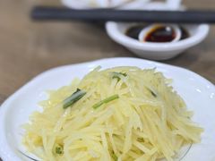 炝拌土豆丝-西安贾三灌汤包·回坊小吃·清真炒菜(北院门总店)