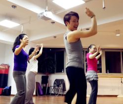 肚皮舞课-文E范儿ZUMBA尊巴舞蹈