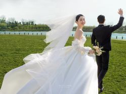 -挪娅婚纱摄影皇家会所