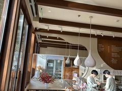 -VERIE BAKEHOUSE