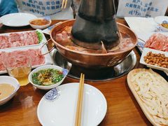 -楼外楼大刀肉传统火锅居(博学路店)
