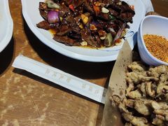 -95号酱骨·一块豆腐(展春园西路店)