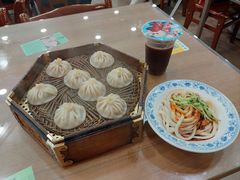 -西安贾三灌汤包·回坊小吃·清真炒菜(北院门总店)