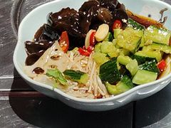 -马路牙子烧烤馄饨酒馆(望京店)