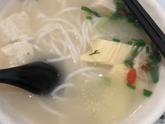 -凯峰鱼汤米线(金利達店)