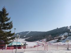 -中旅松花湖滑雪场
