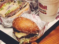 -The Habit Burger Grill 哈比特汉堡(复兴soho店)