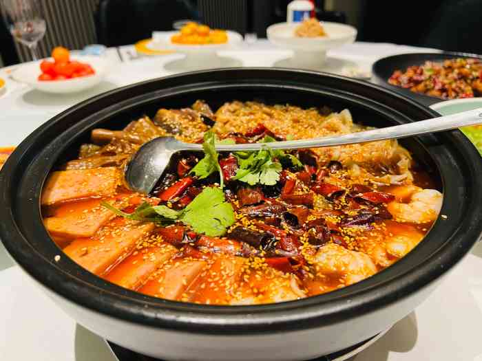 俏江南(东方广场店)-"服务不错,周围几位服务员态度都很好.菜品.