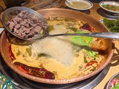 -洱火云南酸菜牛肉火锅(石景山当代商城店)