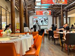 -阿瓦山寨·湘菜现炒·剁椒鱼头王(咸阳总店)